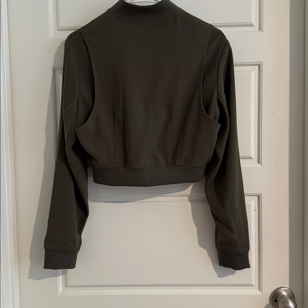 Express Cropped Jacket - Picture 4 of 4